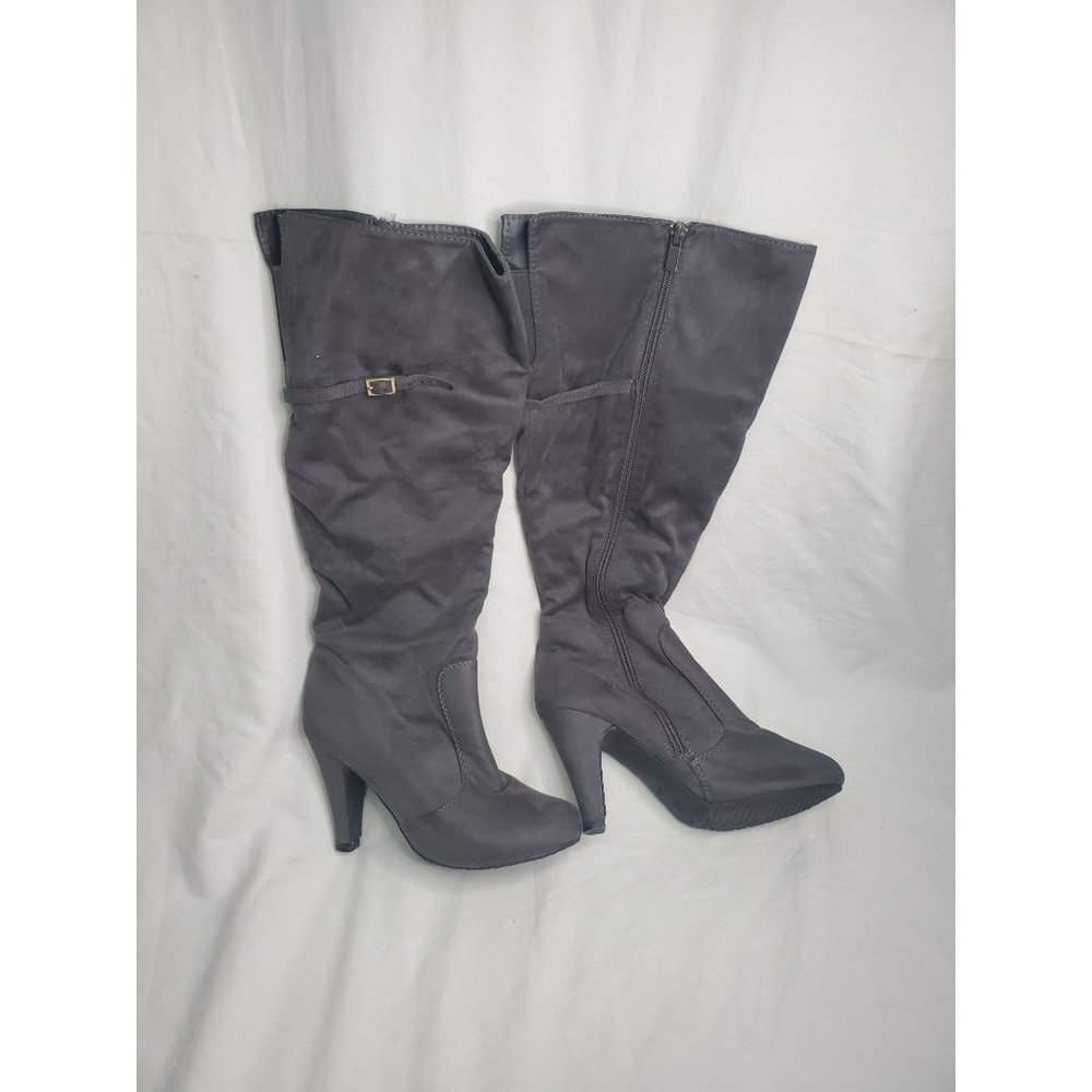Pre-Loved Woman's Top Moda Suede Knee Length Boot Size 6 1/2